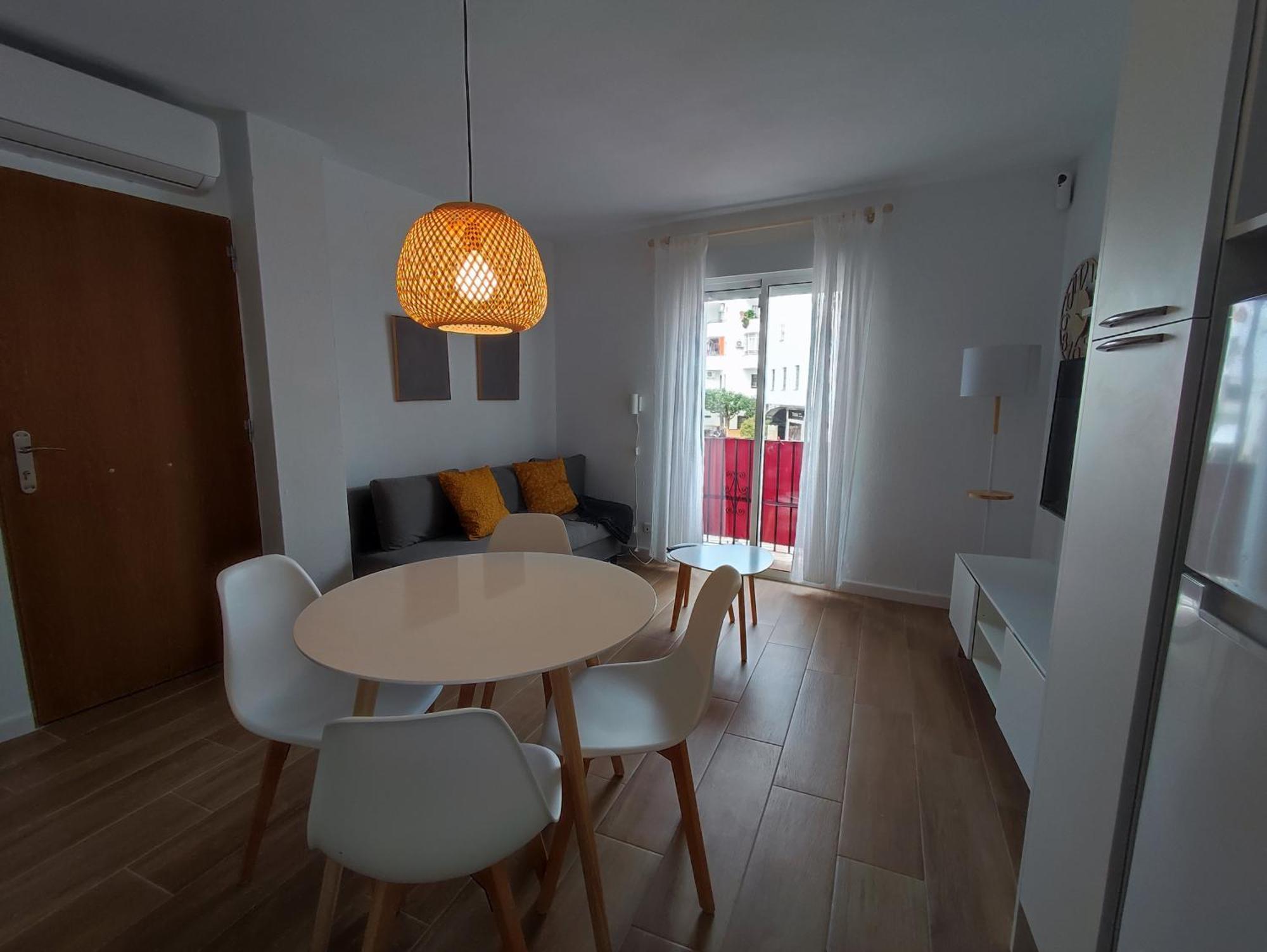 Bonito Apt. En Casco Historico * Marbellac